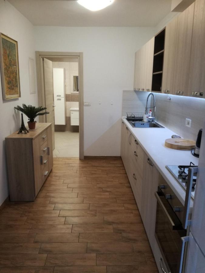 Guesthouse Skofije Ob Parenzani Spodnje Skofije Exteriör bild