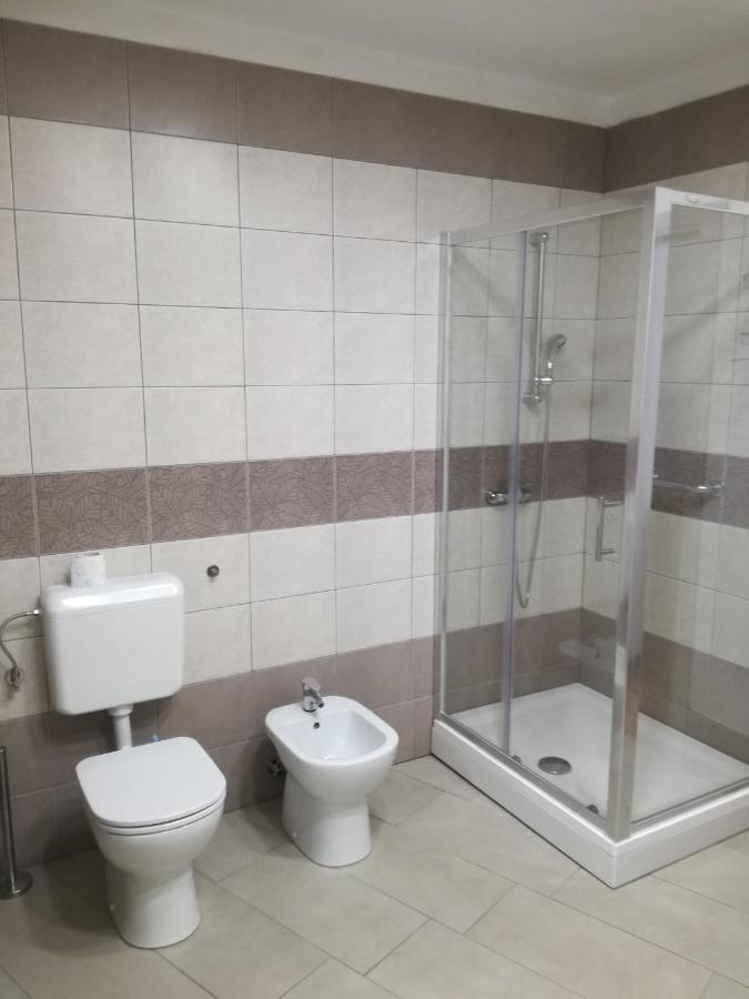 Guesthouse Skofije Ob Parenzani Spodnje Skofije Exteriör bild